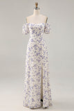 Vestido largo de invitada de boda con flores azules estampadas en línea A con abertura