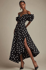 Vestido negro A Line Off The Shoulder Vestido blanco de lunares con abertura
