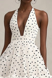 Vestido halter de línea A con volantes blanco negro de lunares