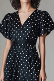 Negro Blanco A Line Escote en V Vestido Largo de Lunares