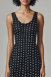 Vestido de lunares negro blanco con cuello redondo