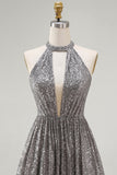 Vestido de cóctel plateado corto con corte y corte brillante en la espalda abierta