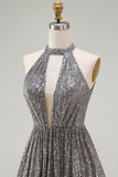 Vestido de cóctel plateado corto con corte y corte brillante en la espalda abierta