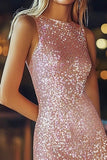 Vestido de cóctel corto ajustado rosa con plumas