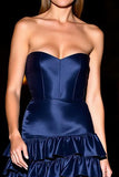 Vestido de cóctel corto azul marino de línea A con volantes