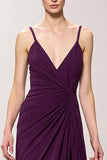 Vestido largo de noche con cuello en V fruncido y abertura morada