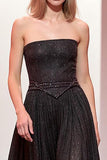 Vestido de noche largo sin tirantes negro
