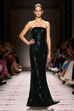 Vestido de noche de sirena sin tirantes con lentejuelas negras brillantes