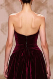 Vestido largo de noche de novia de terciopelo rojo oscuro con abertura