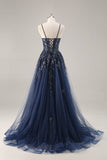 Vestido de fiesta largo con abertura y corsé de tul con lentejuelas sin tirantes azules