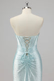 Vestido de fiesta azul con cuentas de sirena sin tirantes