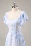 Vestido de dama de honor largo con cuello redondo floral de gasa azul y volantes