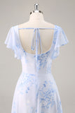Vestido de dama de honor largo con cuello redondo floral de gasa azul y volantes