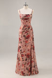 Vestido largo de dama de honor con corsé floral fruncido de rosa empolvado con abertura