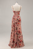 Vestido largo de dama de honor con corsé floral fruncido de rosa empolvado con abertura