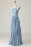 Vestido largo de dama de honor fruncido de gasa halter azul empolvado con ojos de cerradura