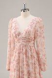 Vestido de dama de honor de gasa de gasa con abertura y escote en V floral rosa