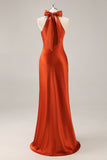Vestido largo de dama de honor de sirena halter de satén óxido con lazo