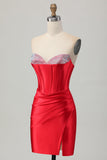 Vestido de regreso a casa con corsé de cuentas sin tirantes rojo con abertura