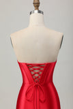 Vestido de regreso a casa con corsé de cuentas sin tirantes rojo con abertura
