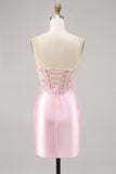 Vestido de regreso a casa con corsé corto satén rosa caramelo con apliques