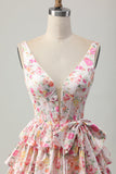 Vestido corto de regreso a casa con escote en V floral rosa con una línea escalonada y lazo