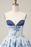 Vestido de regreso a casa con cuentas estampadas sin tirantes de flores azules blancas