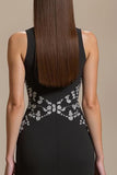Vestido formal de crepé con cuello barco negro en línea A