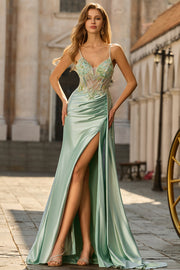 Corsé de sirena verde, vestido largo de satén de satén y caída lateral