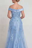 Vestido de sirena de satén aplicado en el hombro con champán