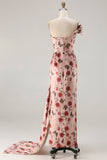 Vestido largo de graduación con estampado floral de un solo hombro y cola