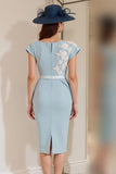 Vestido midi de la madre de la novia con apliques en azul claro