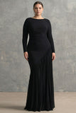 Vestido formal de sirena plisada de talla grande con crepé y gasa negra con volantes
