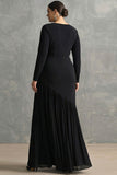 Vestido formal de sirena plisada de talla grande con crepé y gasa negra con volantes