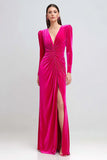 Vestido Formal Largo Fruncido de Terciopelo Fucsia con Abertura