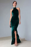 Vestido Largo Formal de Terciopelo Halter con Volantes de Sirena Verde Oscuro con Abertura