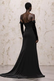 Vestido formal de terciopelo negro con hombros descubiertos y mangas largas