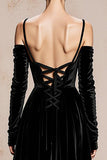 Vestidos de baile militares de terciopelo negro con hombros descubiertos y mangas largas