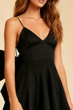 Mini vestido de tirantes finos negros A Line con lazo