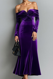 Vestido de noche largo de terciopelo con hombros descubiertos de sirena morado oscuro