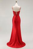 Vestido largo de fiesta plisado con corsé de tirantes finos de sirena roja con abertura