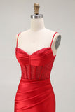 Vestido largo de fiesta plisado con corsé de tirantes finos de sirena roja con abertura
