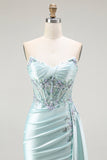 Vestido largo de fiesta con cuentas de corsé sin tirantes de sirena verde claro con serpentina