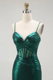 Vestido largo de fiesta con corsé plisado metálico de sirena verde oscuro con abertura