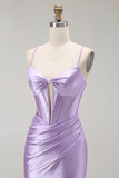 Vestido largo de fiesta con corsé de tirantes finos de sirena morada con cuentas y abertura
