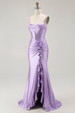 Vestido largo de fiesta con corsé de sirena morado fruncido y abertura con volantes