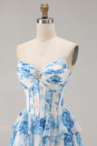 Corsé floral blanco azul sin tirantes de línea A con volantes y vestido largo de graduación con abertura