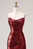 Vestido largo de baile de sirena burdeos tirantes y rizado y con abertura
