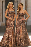 Vestido largo de graduación con tirantes estampados de leopardo marrón sirena y con abertura