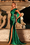 Vestido largo de baile de satén verde oscuro con cuentas de sirena de un hombro y abertura